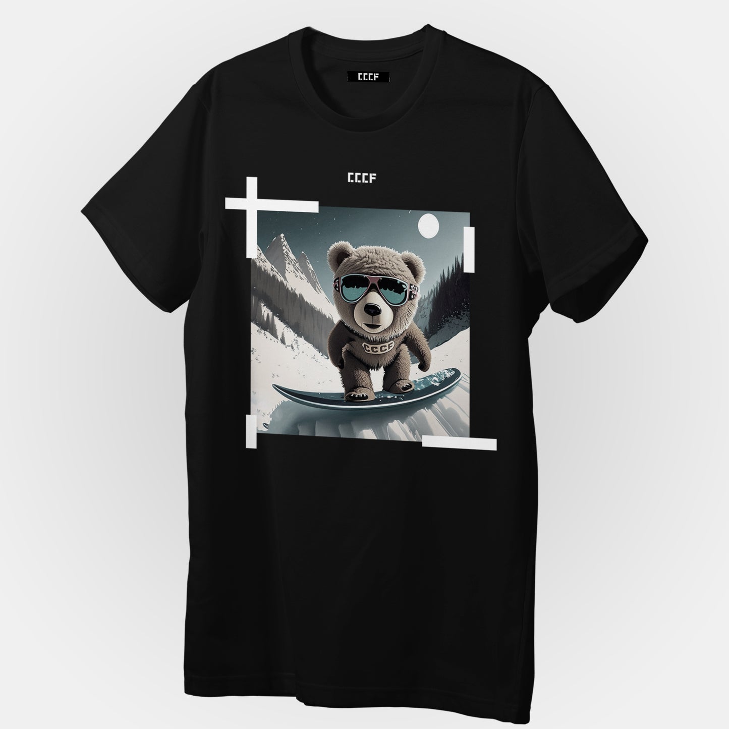 【予約商品】BEAR Surfing in the Snowy Mountain オーバーサイズ Tシャツ