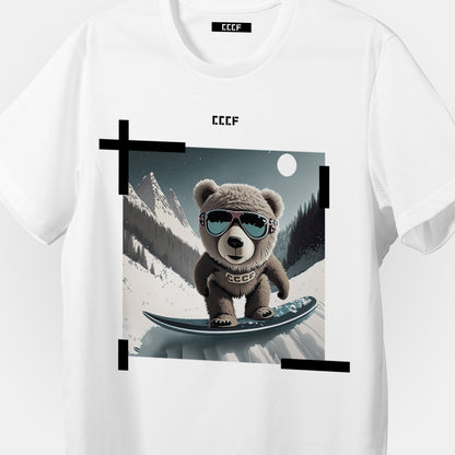 【予約商品】BEAR Surfing in the Snowy Mountain オーバーサイズ Tシャツ