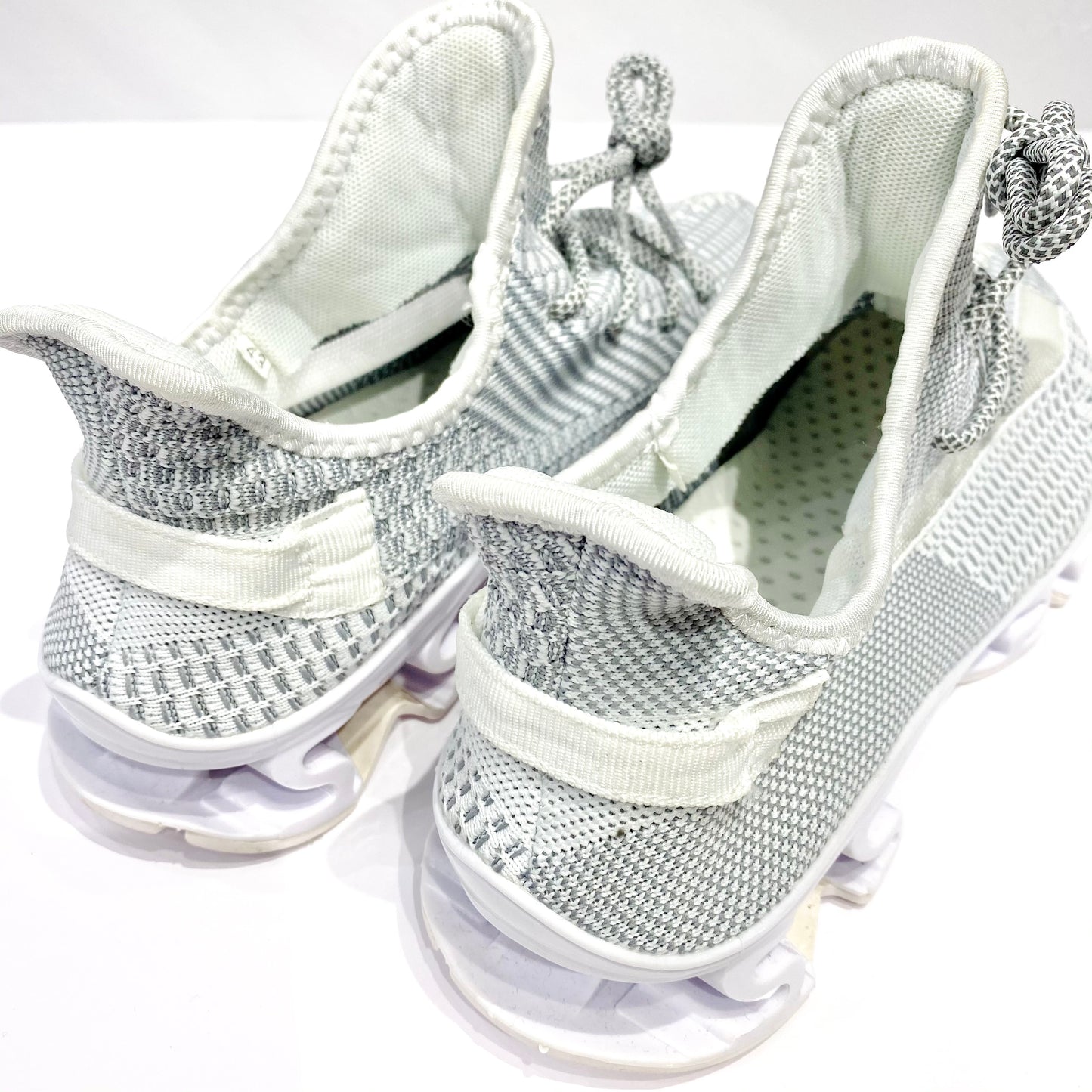 Mesh_sports shoes